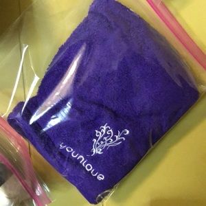Younique head towel
